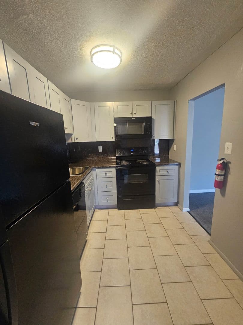 Ridley Park Apartment: 410 E. Hinckley Avenue