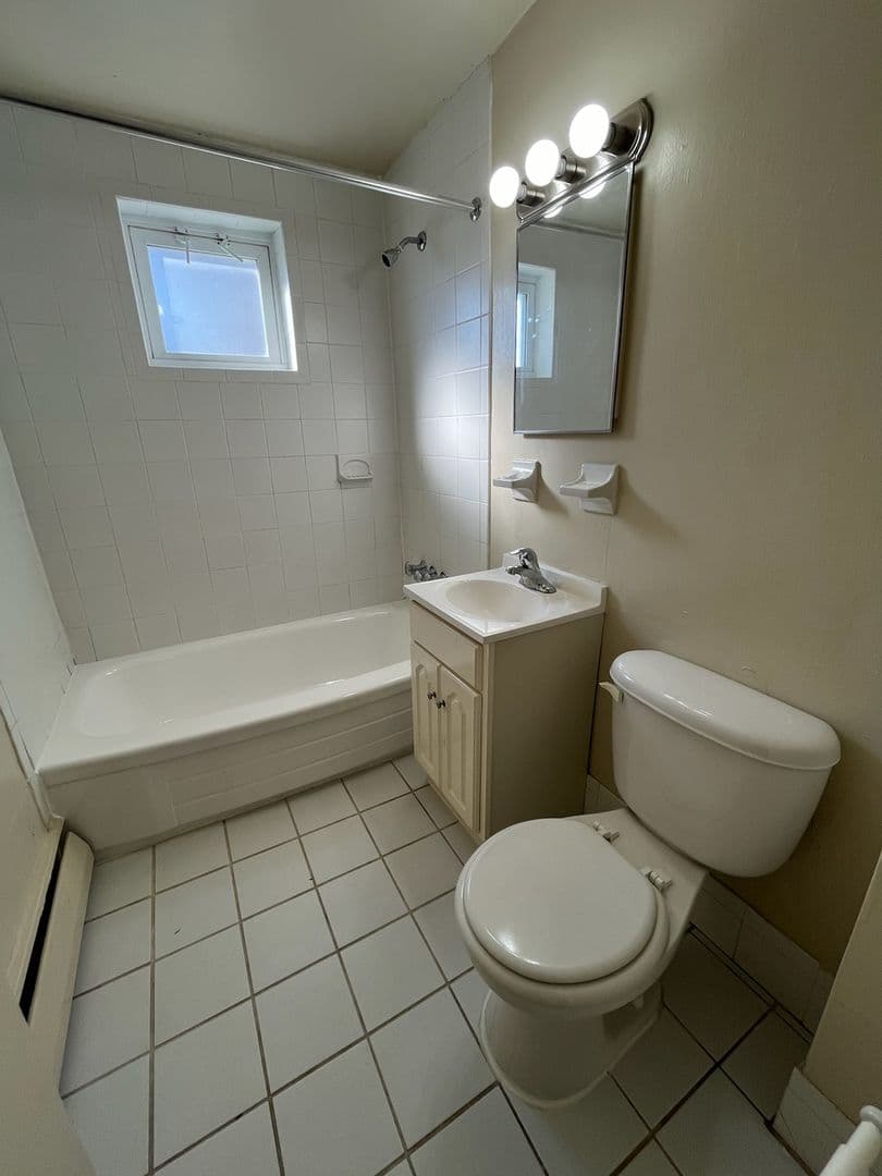 Secane Apartment: 640 South Avenue