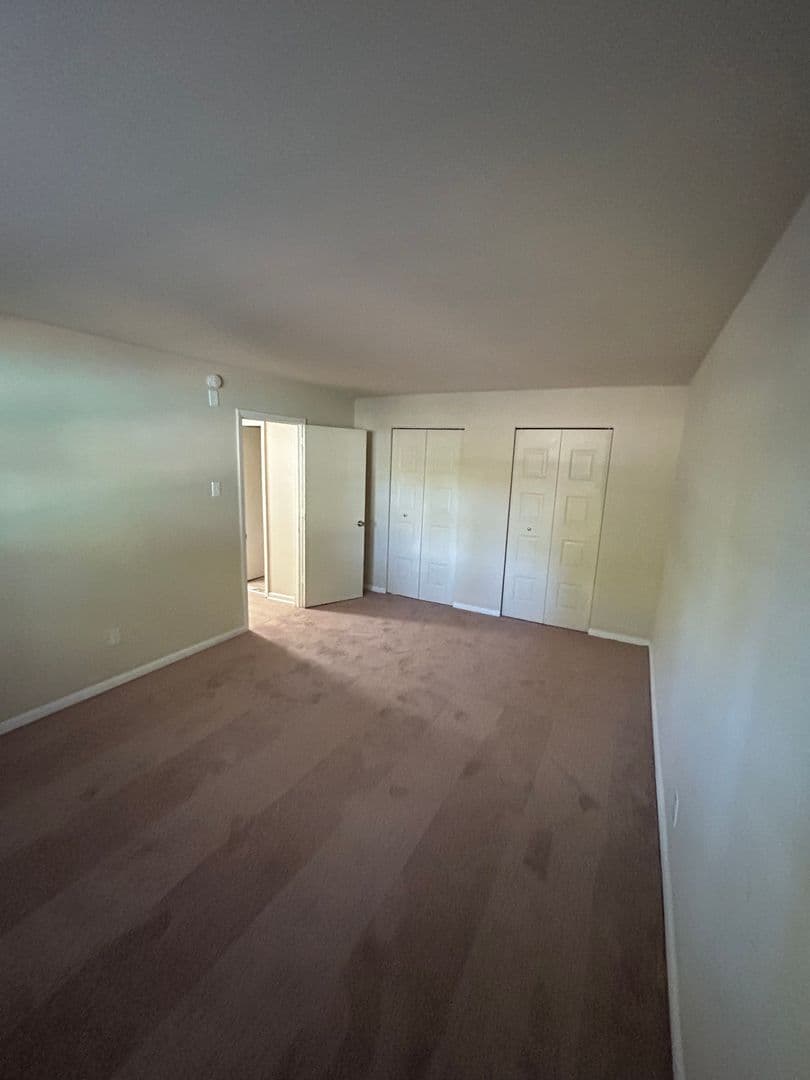 SECANE Apartment: 824-828 PROVIDENCE RD