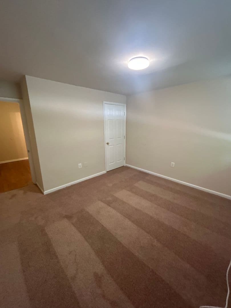 Ridley Park Apartment: 410 E. Hinckley Avenue