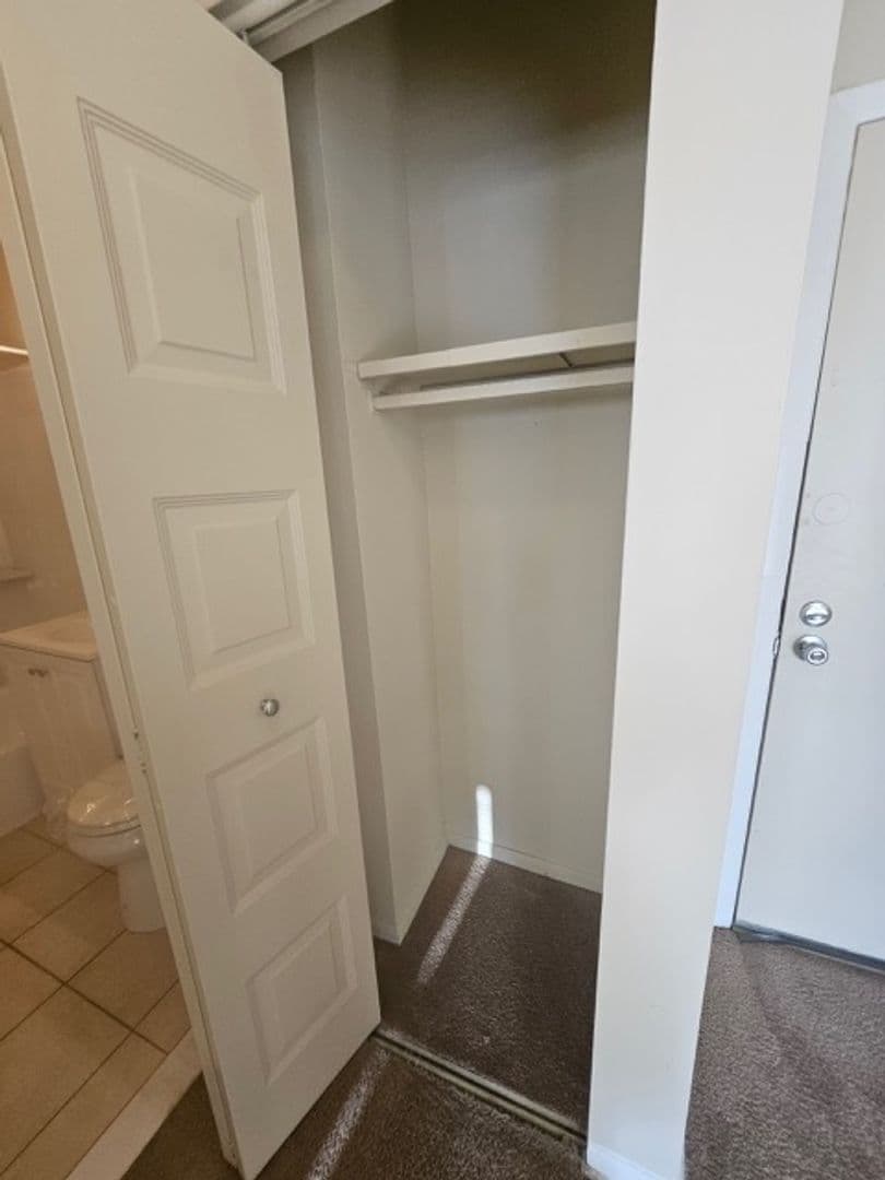 SECANE Apartment: 824-828 PROVIDENCE RD