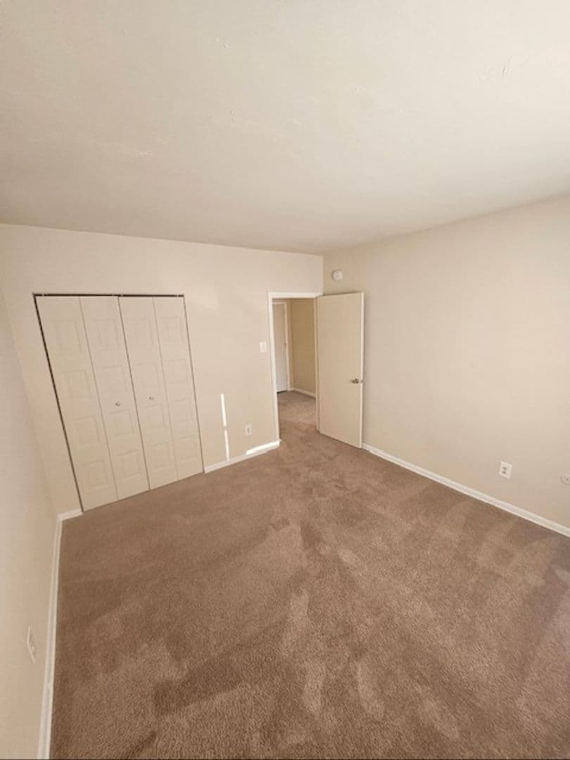 SECANE Apartment: 824-828 PROVIDENCE RD