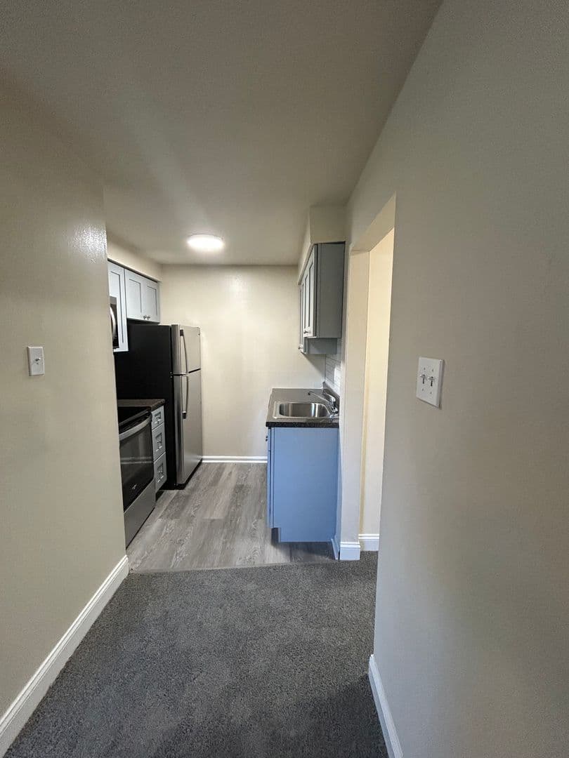 GLENOLDEN Apartment: 100 OAK AVE