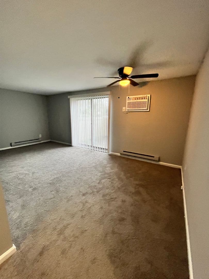 GLENOLDEN Apartment: 100 OAK AVE