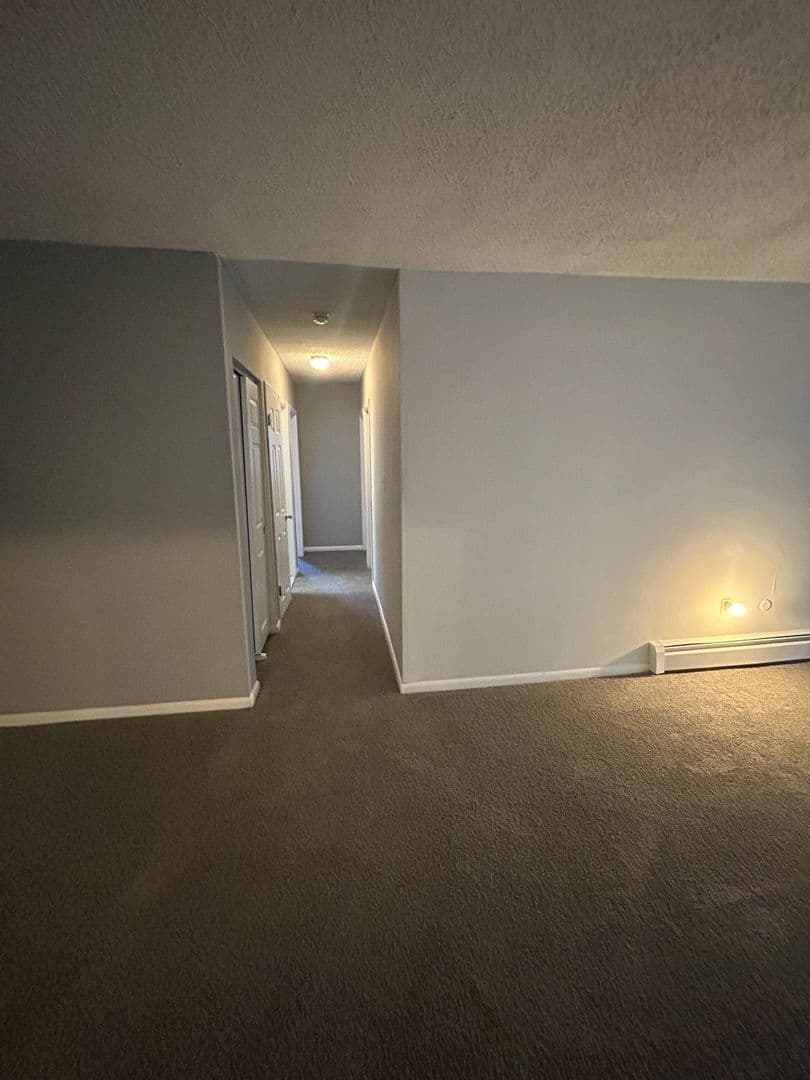 Ridley Park Apartment: 410 E. Hinckley Avenue