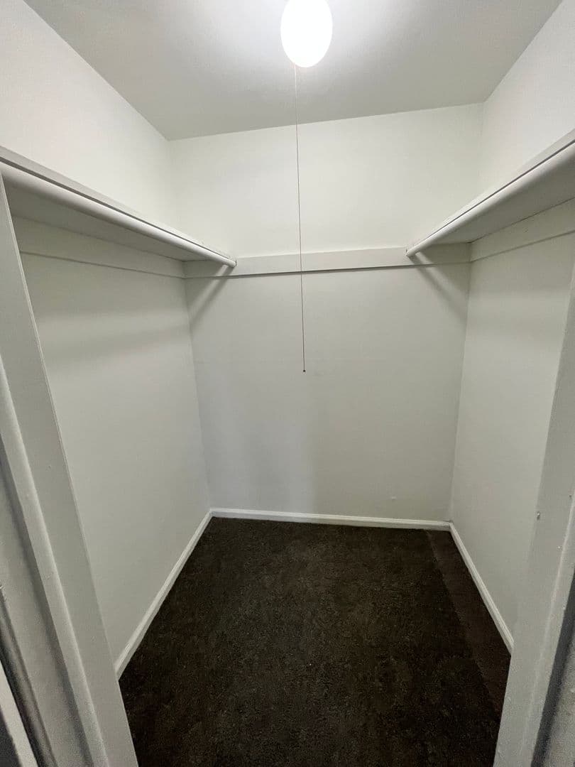 GLENOLDEN Apartment: 100 OAK AVE