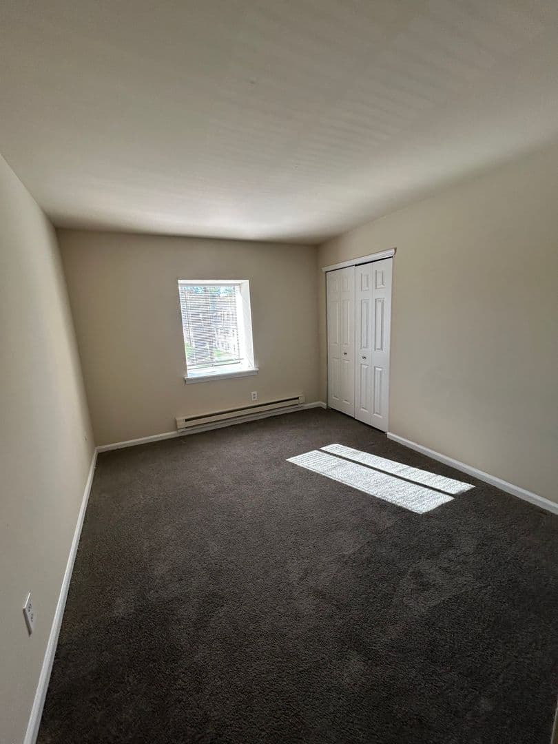 GLENOLDEN Apartment: 100 OAK AVE