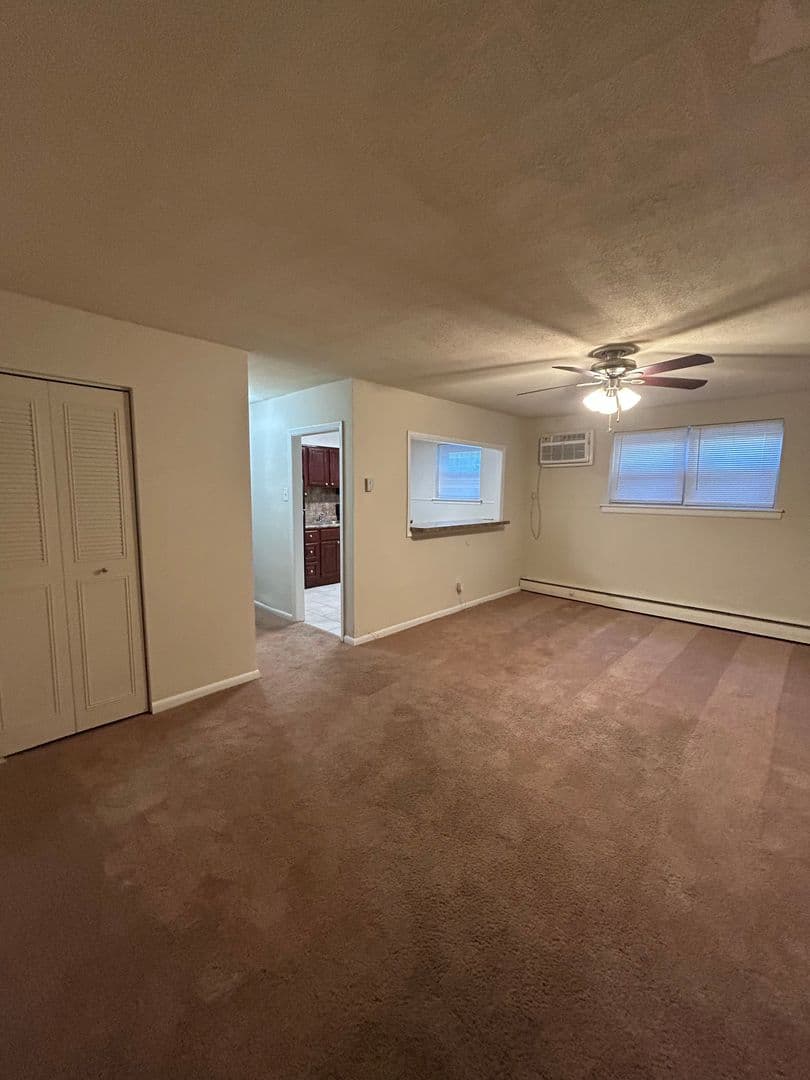 SECANE Apartment: 824-828 PROVIDENCE RD