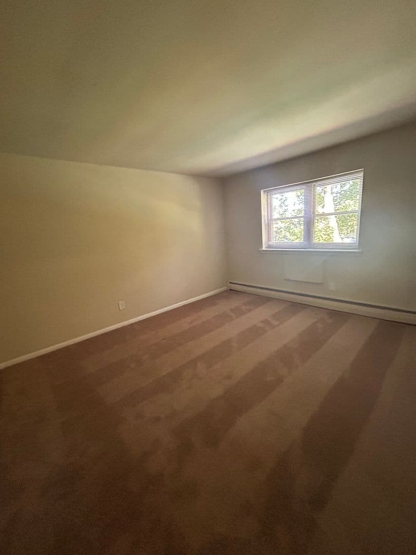 SECANE Apartment: 824-828 PROVIDENCE RD