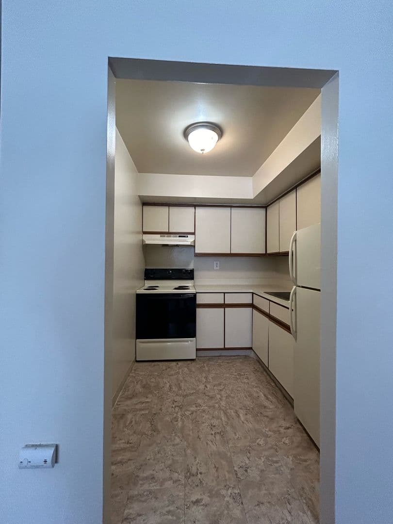 NORWOOD Apartment: 60 WEST WINONA AVENUE
