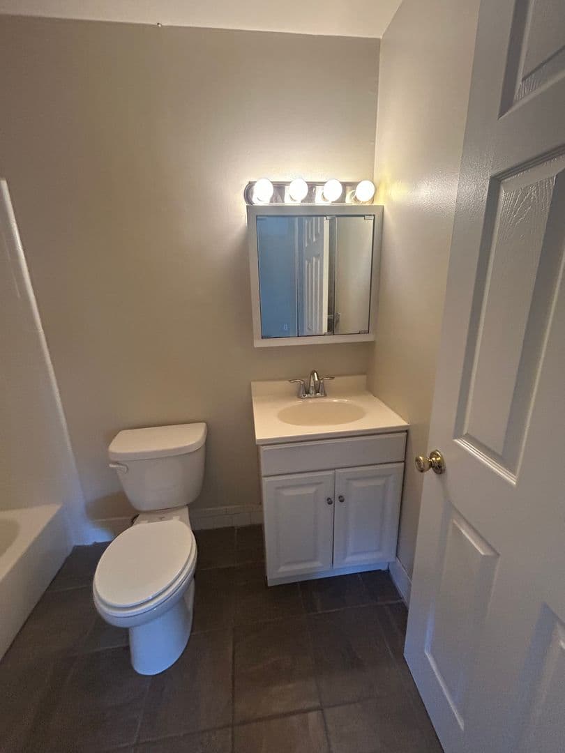 NORWOOD Apartment: 60 WEST WINONA AVENUE