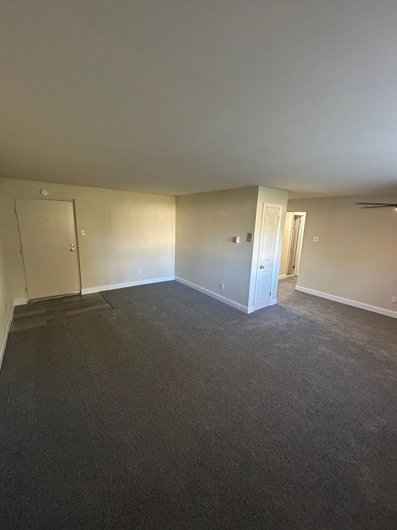 GLENOLDEN Apartment: 100 OAK AVE