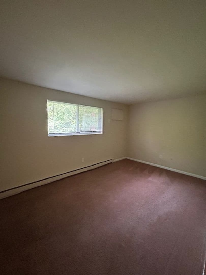 Morton Apartment: 8 Amosland Road