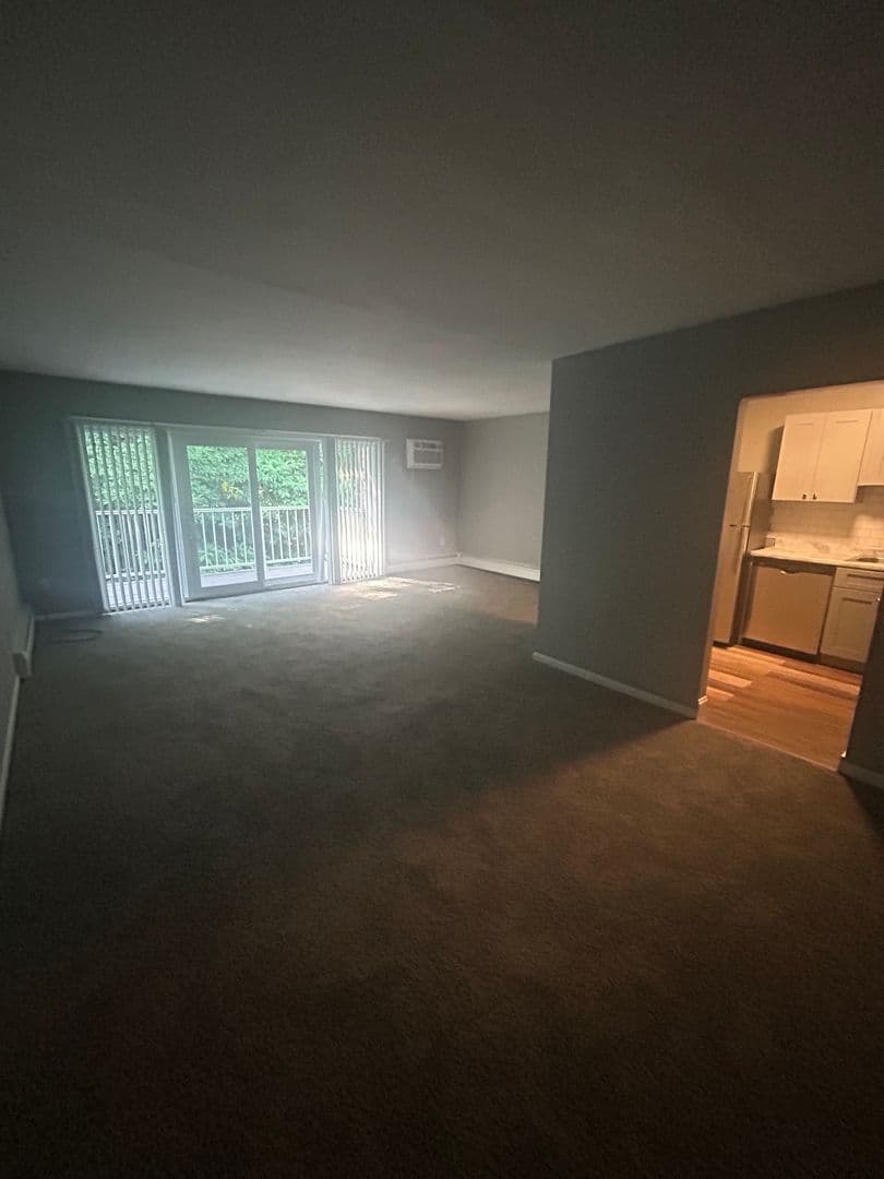 Ridley Park Apartment: 410 E. Hinckley Avenue