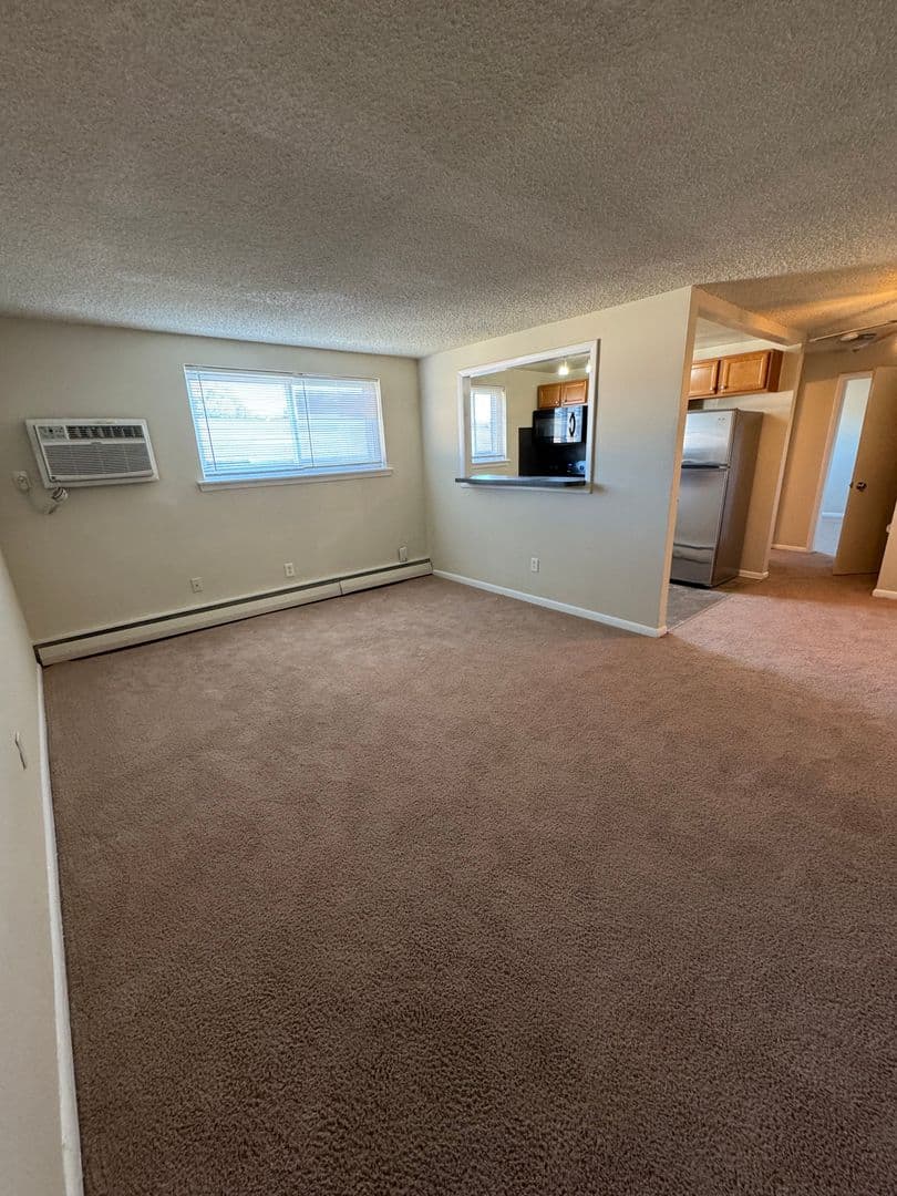 Secane Apartment: 640 South Avenue
