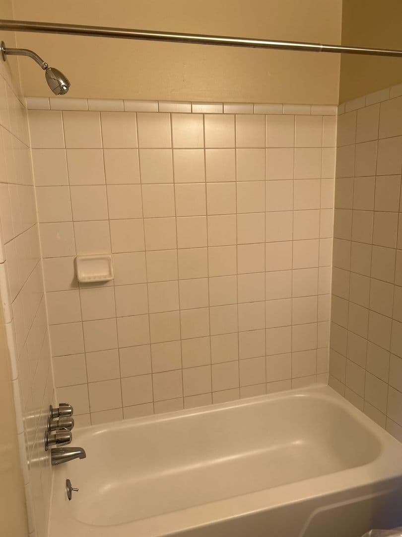 NORWOOD Apartment: 60 WEST WINONA AVENUE