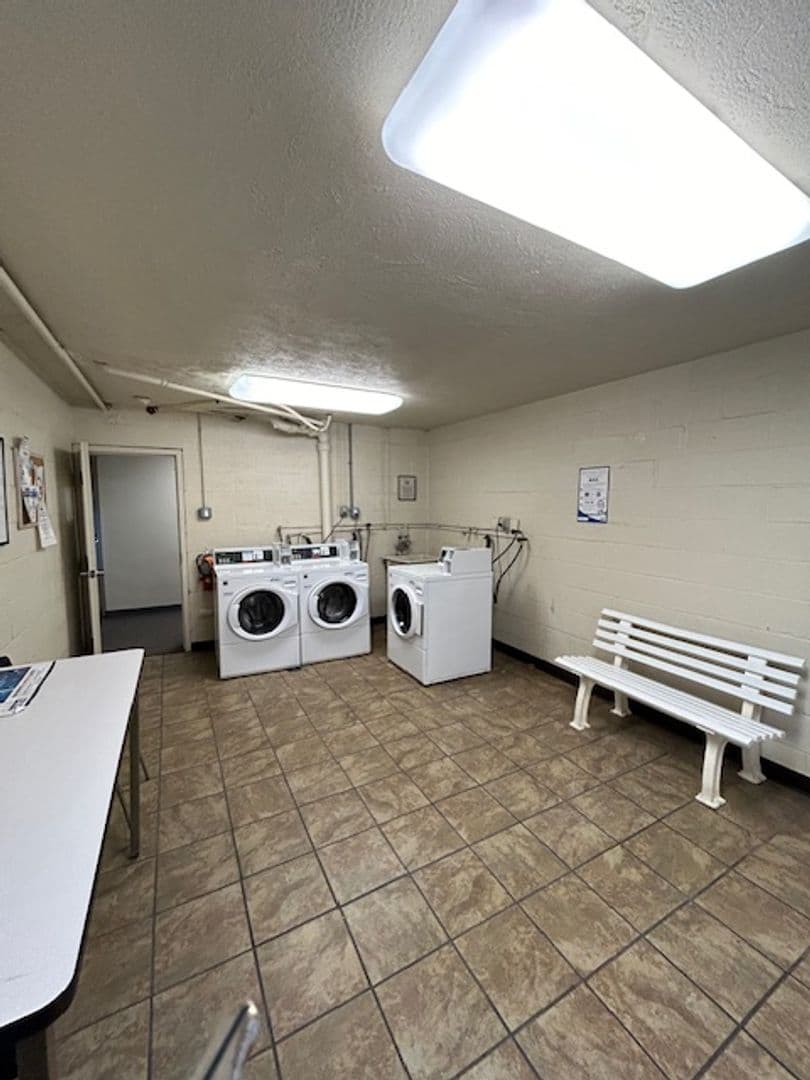 SECANE Apartment: 824-828 PROVIDENCE RD