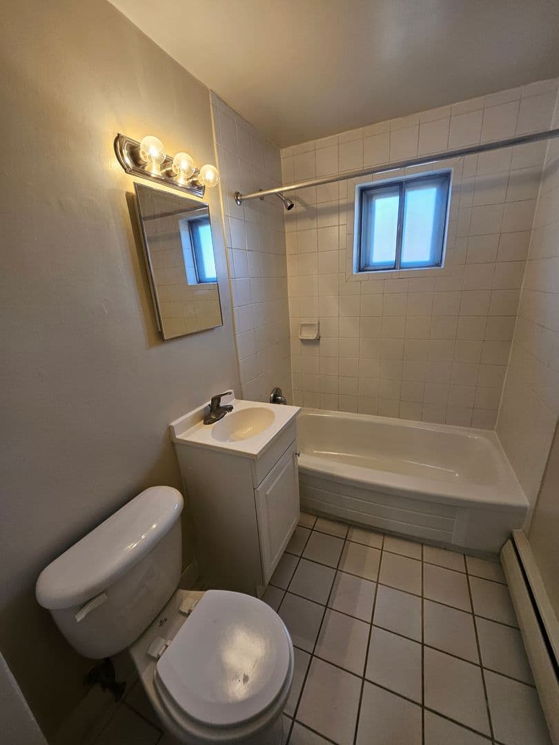 Secane Apartment: 640 South Avenue