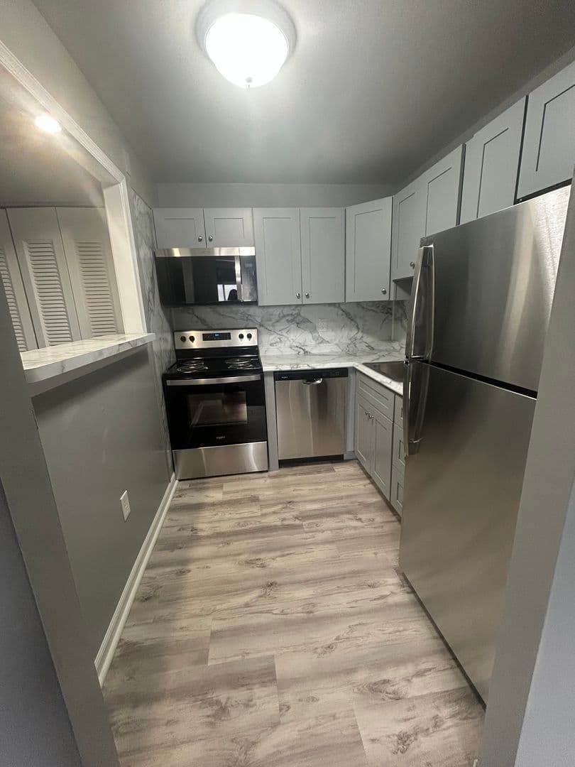 NORWOOD Apartment: 60 WEST WINONA AVENUE