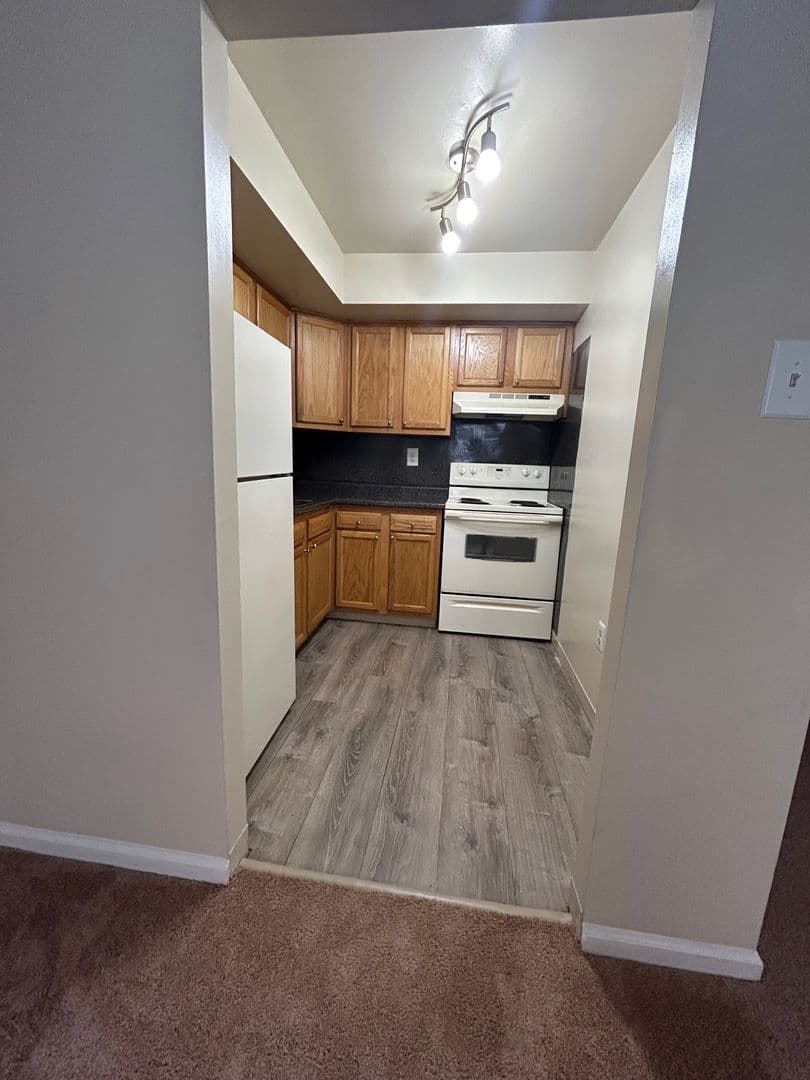 NORWOOD Apartment: 60 WEST WINONA AVENUE