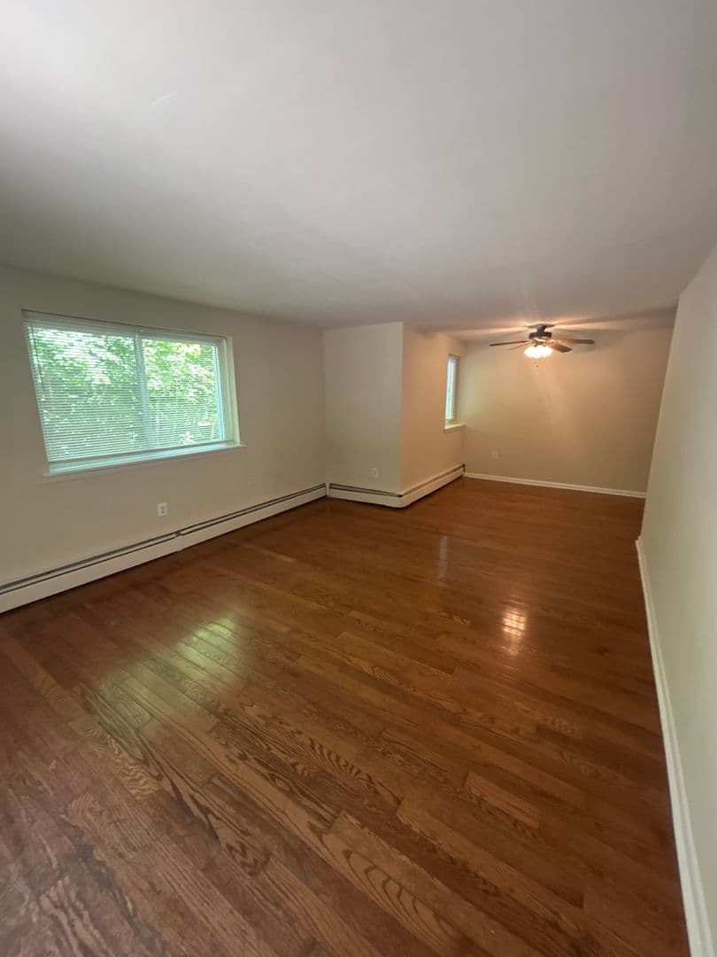 Ridley Park Apartment: 410 E. Hinckley Avenue