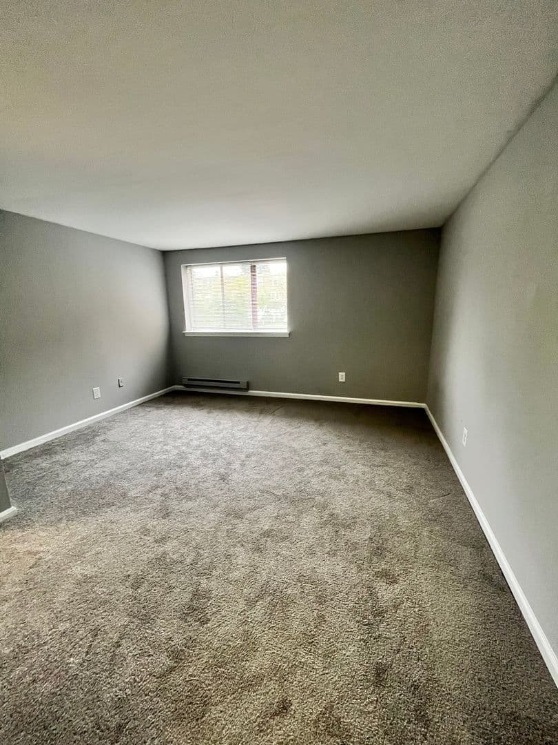 GLENOLDEN Apartment: 100 OAK AVE