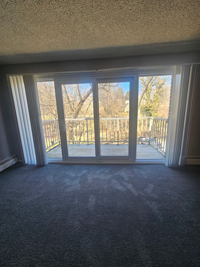 Ridley Park Apartment: 410 E. Hinckley Avenue
