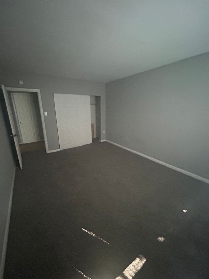 Ridley Park Apartment: 410 E. Hinckley Avenue