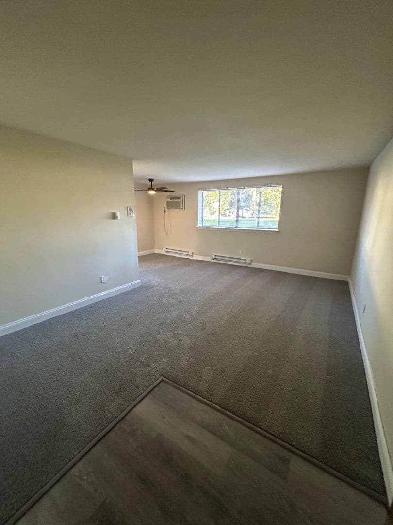GLENOLDEN Apartment: 100 OAK AVE