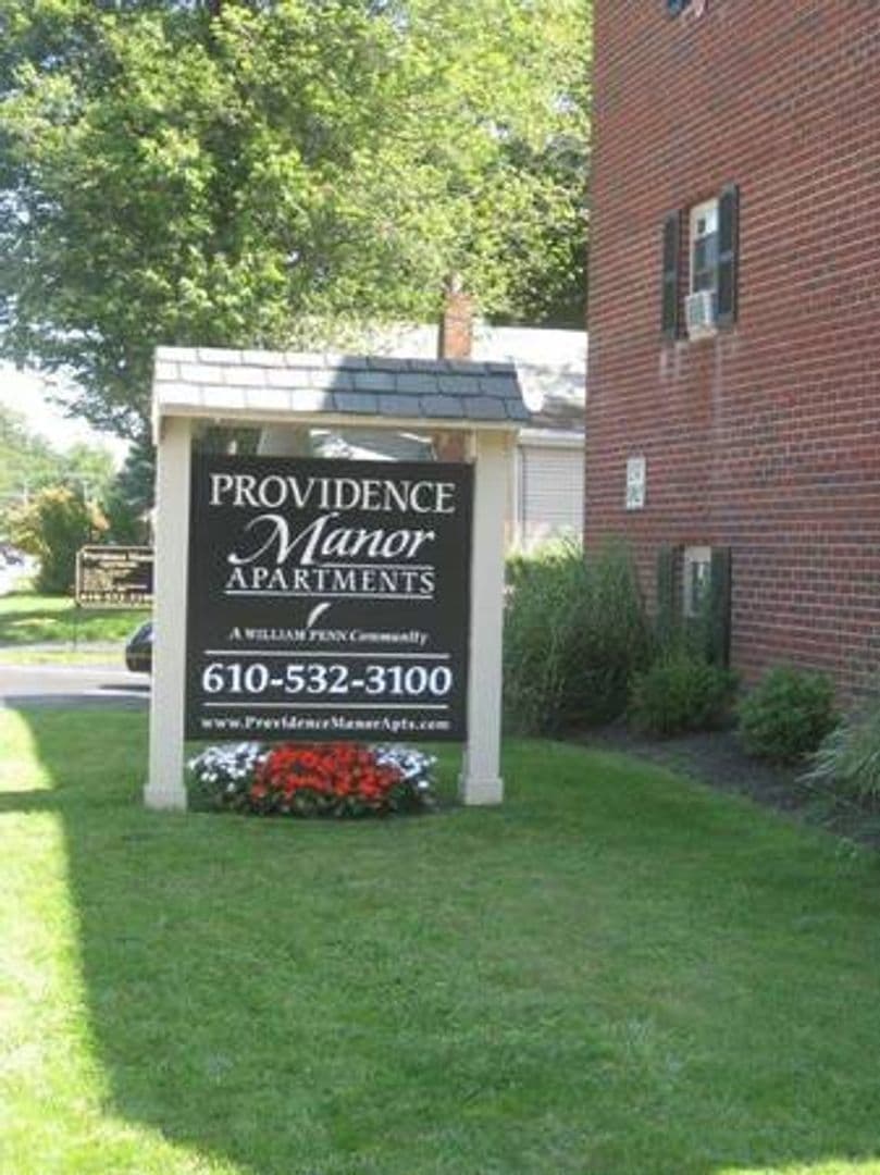 SECANE Apartment: 824-828 PROVIDENCE RD