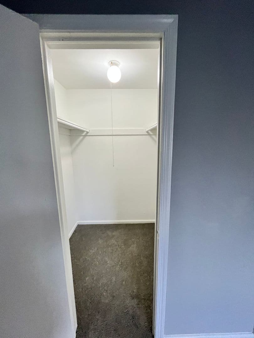 GLENOLDEN Apartment: 100 OAK AVE