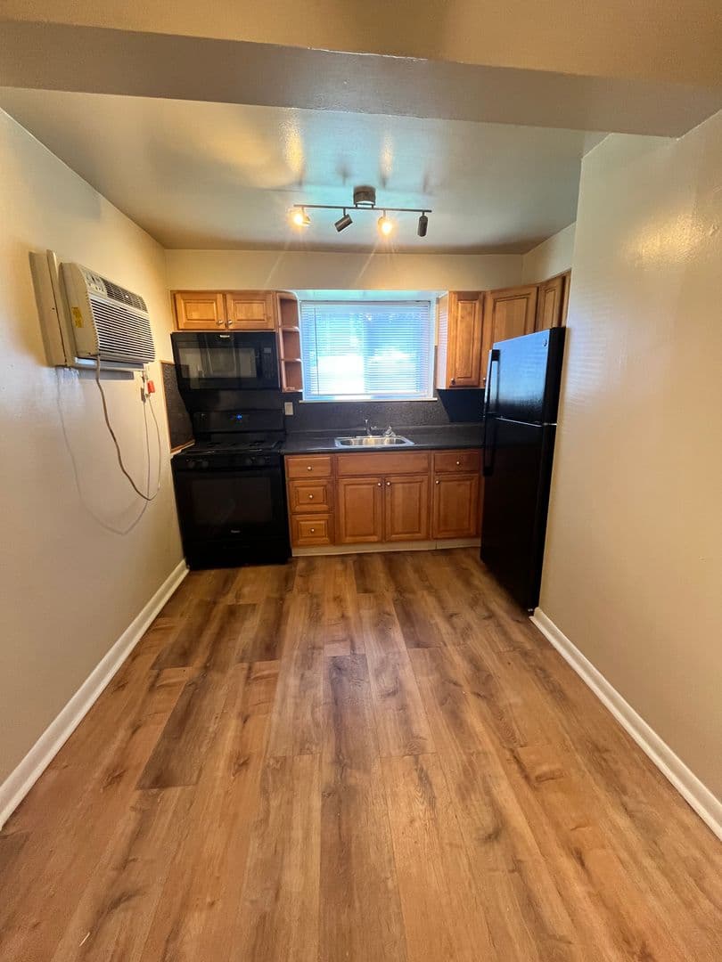 PROSPECT PARK Apartment: 701 LINCOLN AVE