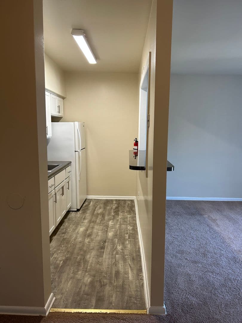 SECANE Apartment: 824-828 PROVIDENCE RD