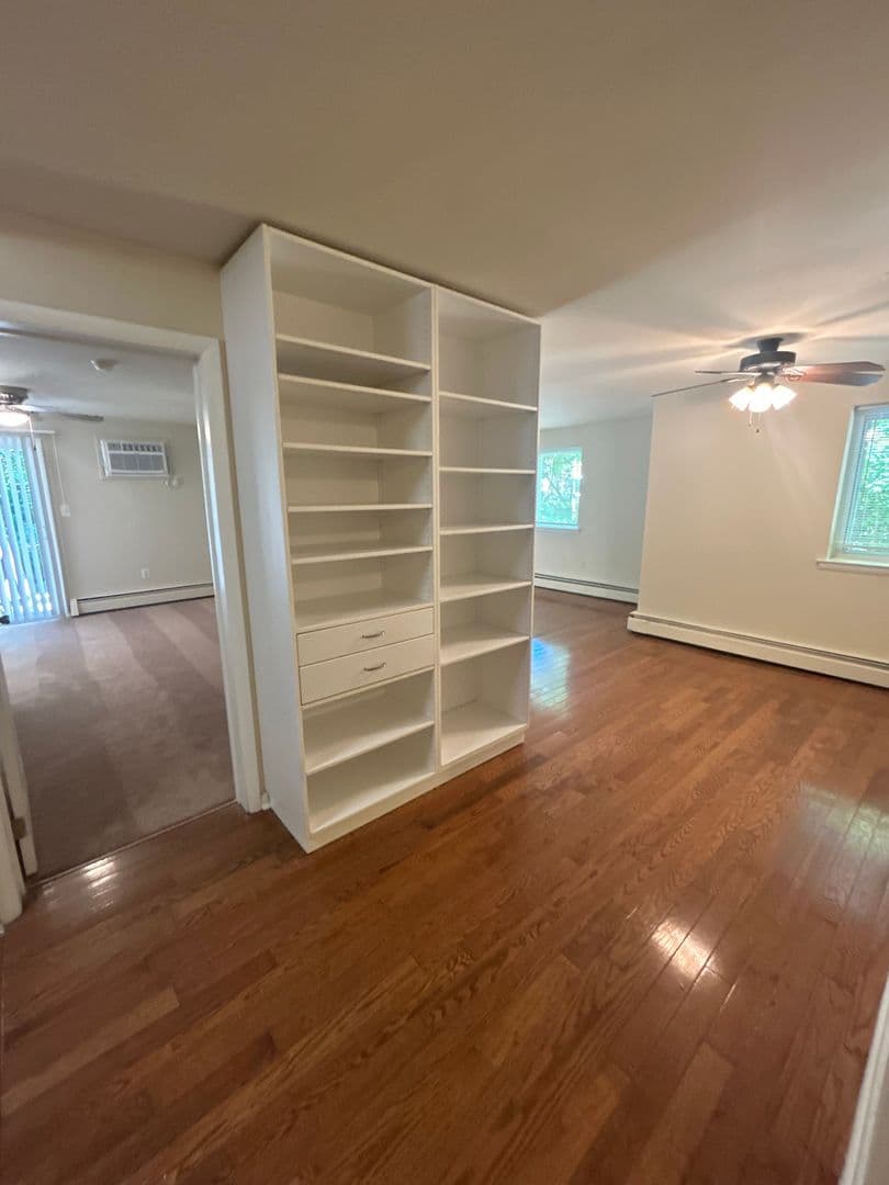 Ridley Park Apartment: 410 E. Hinckley Avenue