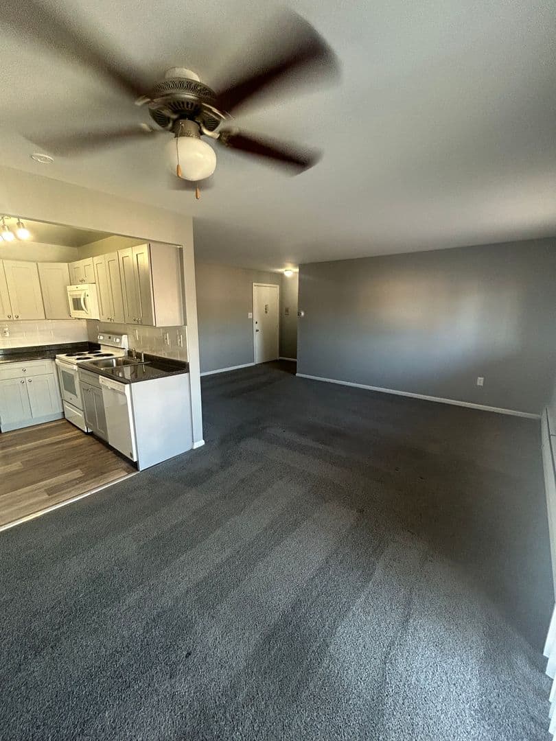 RIDLEY PARK Apartment: 2 W. CHESTER PIKE
