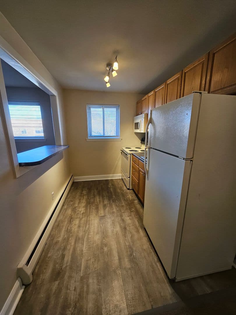 Secane Apartment: 640 South Avenue