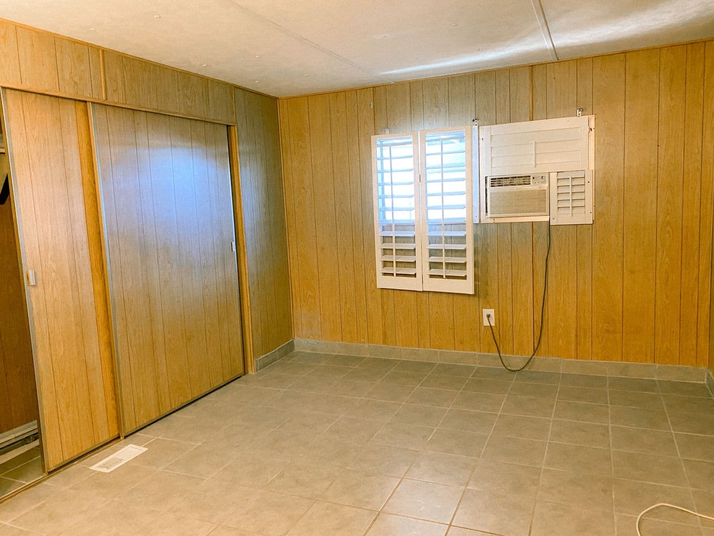Hemet House: 719 S. Lyon Ave