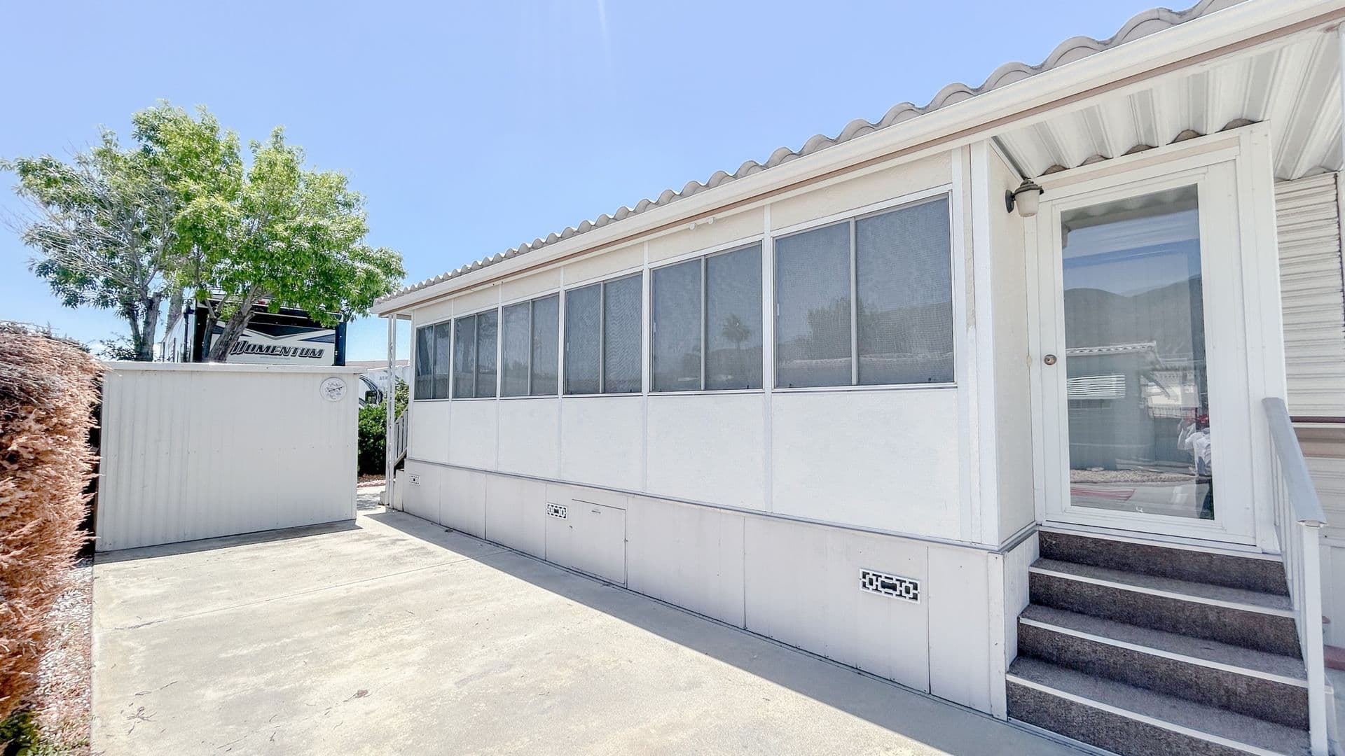 San Jacinto Apartment: 1389 Sierra Dr