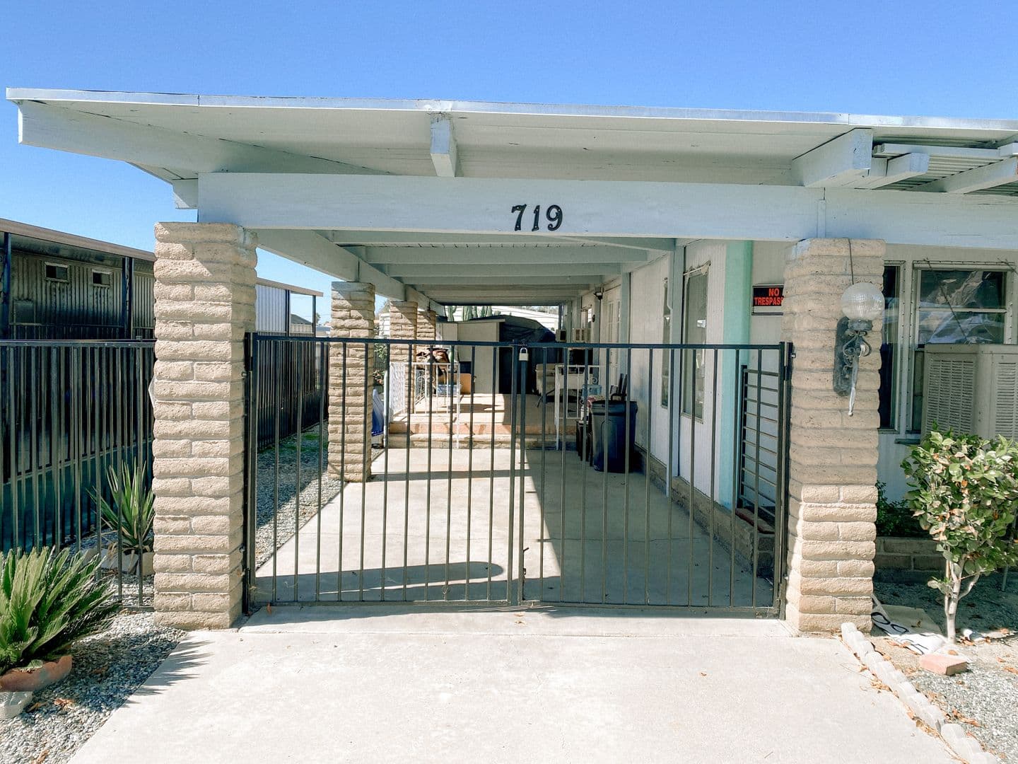 Hemet House: 719 S. Lyon Ave
