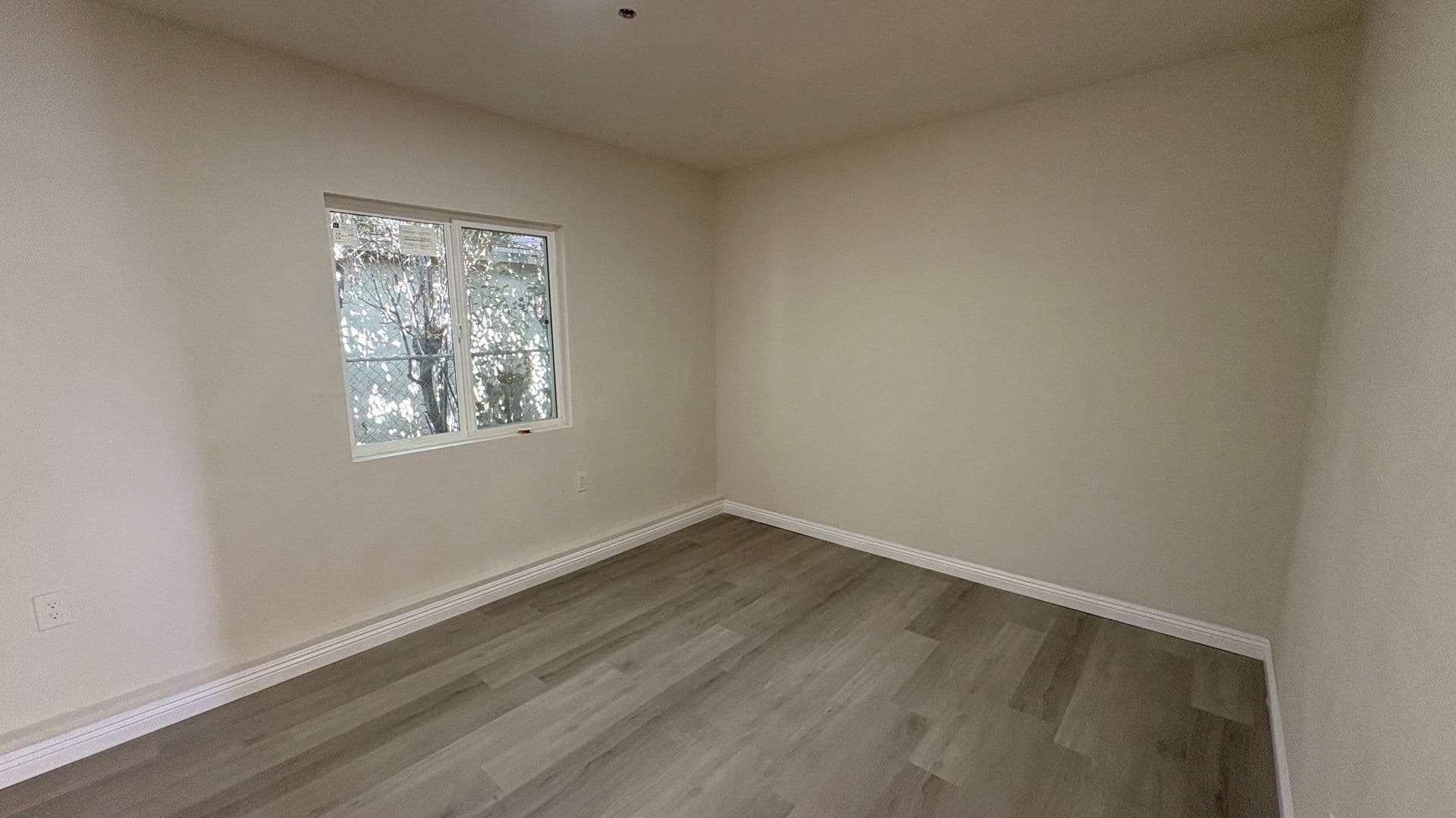 San Bernardino Apartment: 24540 4th St