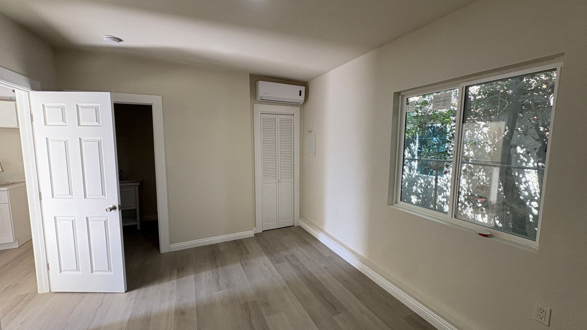 San Bernardino Apartment: 24540 4th St