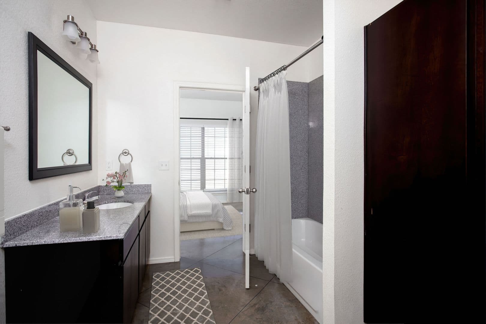 Amarillo Apartment: 9181 Town Square Blvd