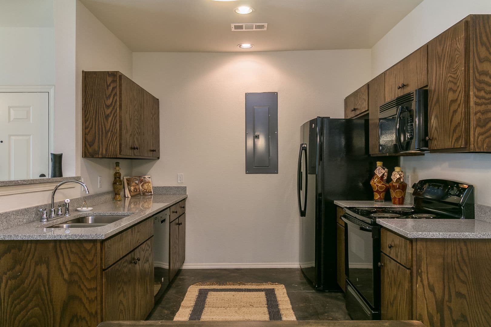 Amarillo Apartment: 7628 Soncy Rd