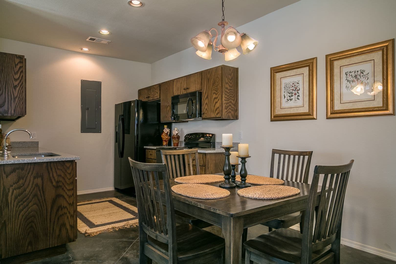 Amarillo Apartment: 7628 Soncy Rd