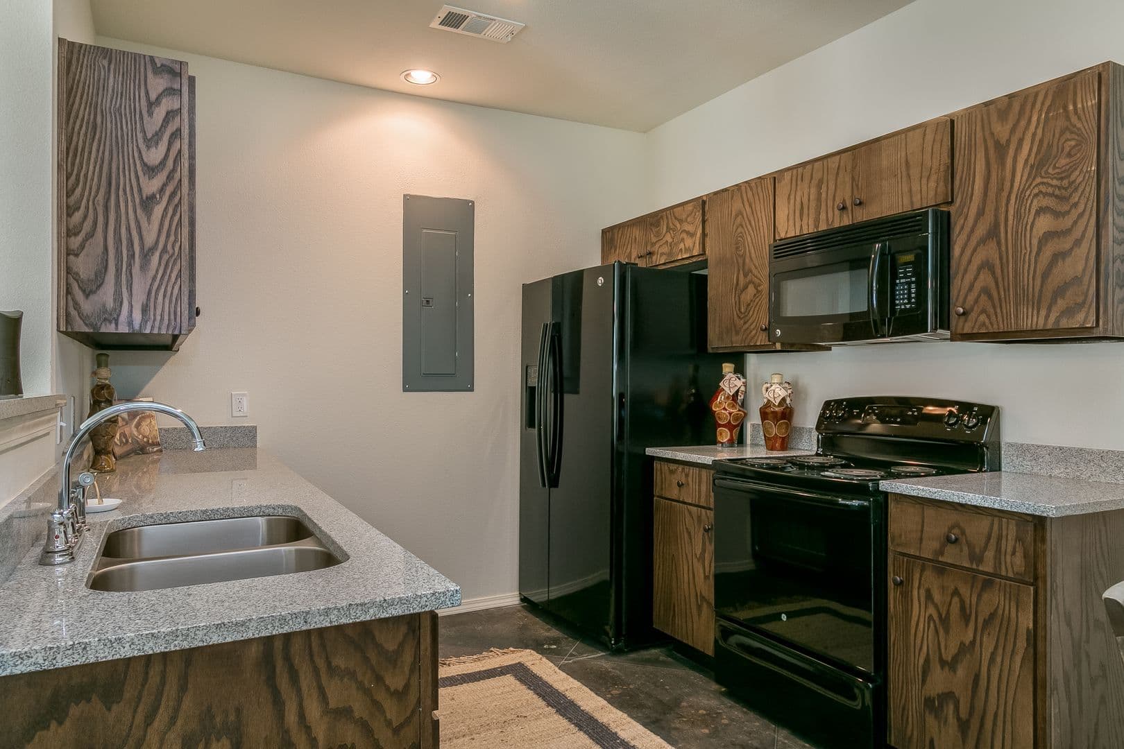 Amarillo Apartment: 7628 Soncy Rd