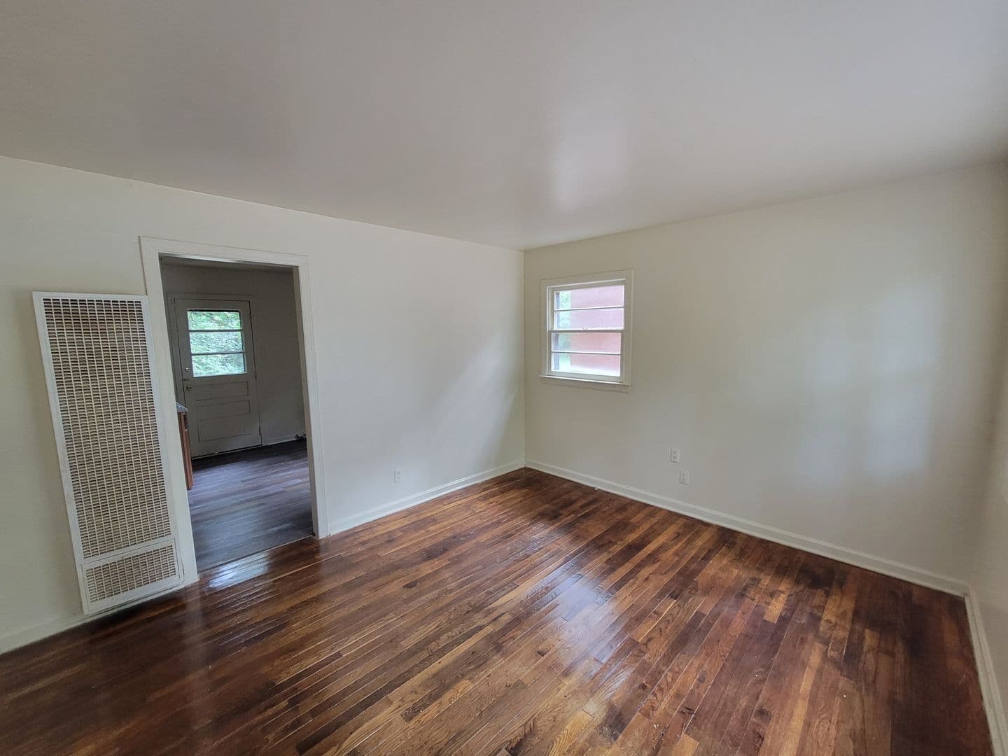 Greensboro House: 1817 Grove Street
