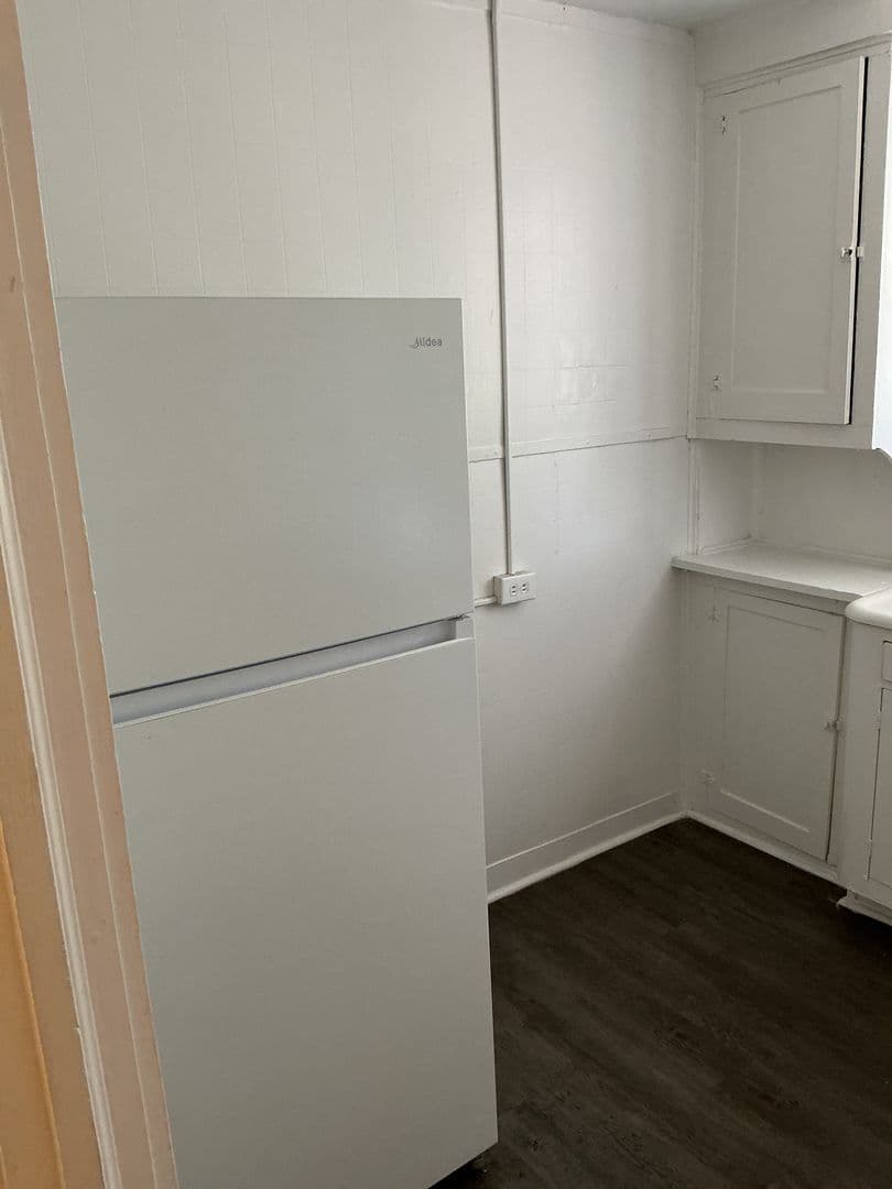 Greensboro Apartment: 811 Walker Ave