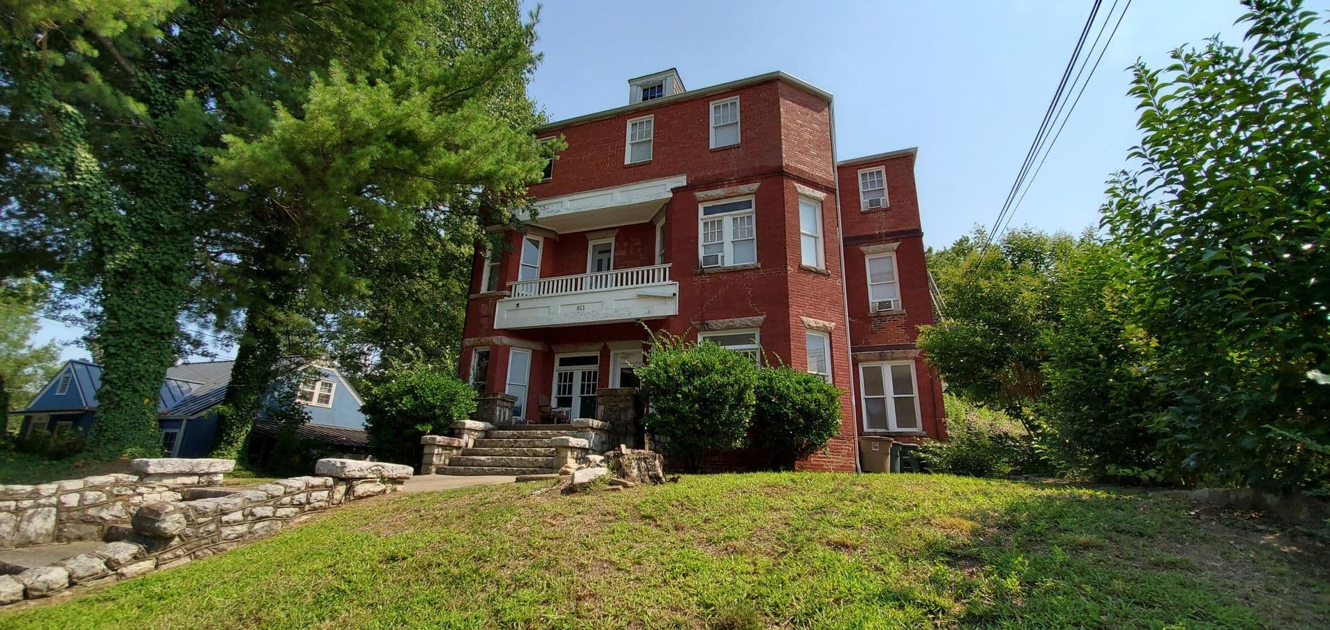 Greensboro Apartment: 811 Walker Ave