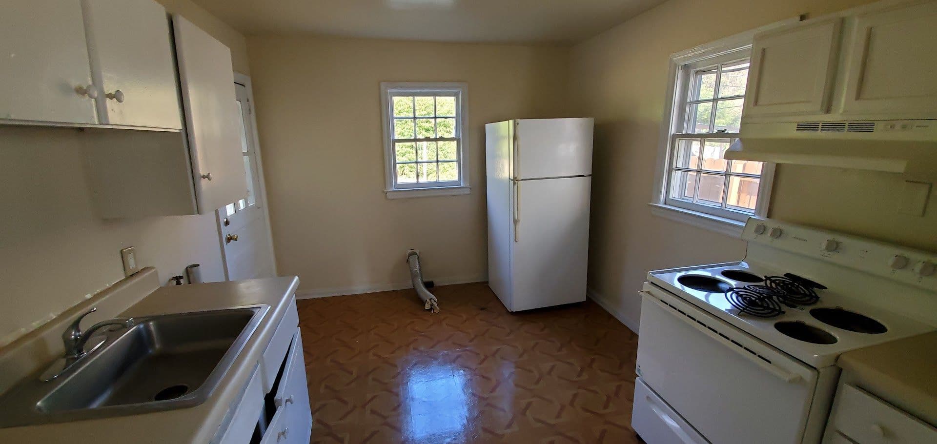 Greensboro Apartment: 4404 Trinity Ave