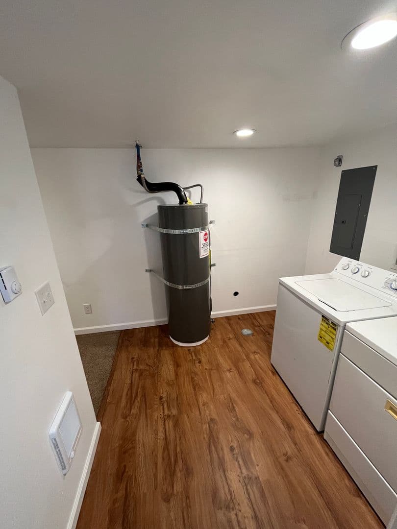 Spokane Apartment: 557-559 E Broad Ave